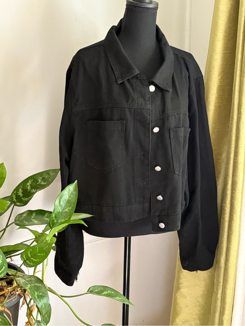 SHEIN Black Boxy Button-Up Jean Jacket